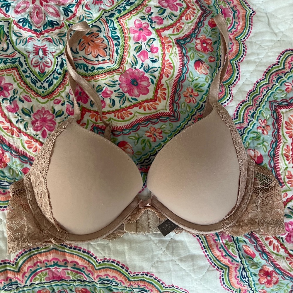 Victoria’s secret push up bra